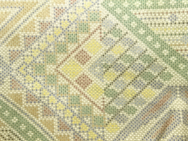 アンティーク　幾何学模様織出し本場大島紬着物